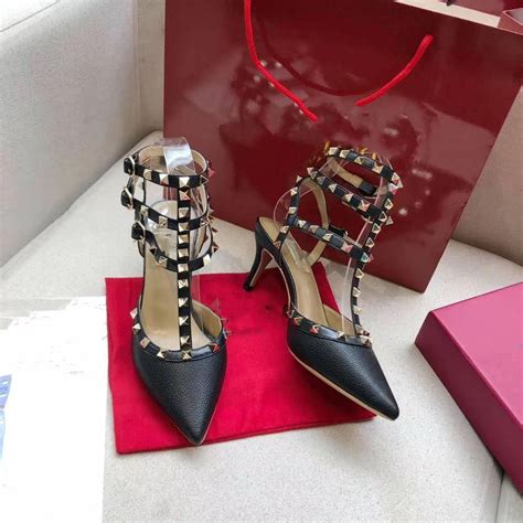 scarpe cintu imitazione valentino